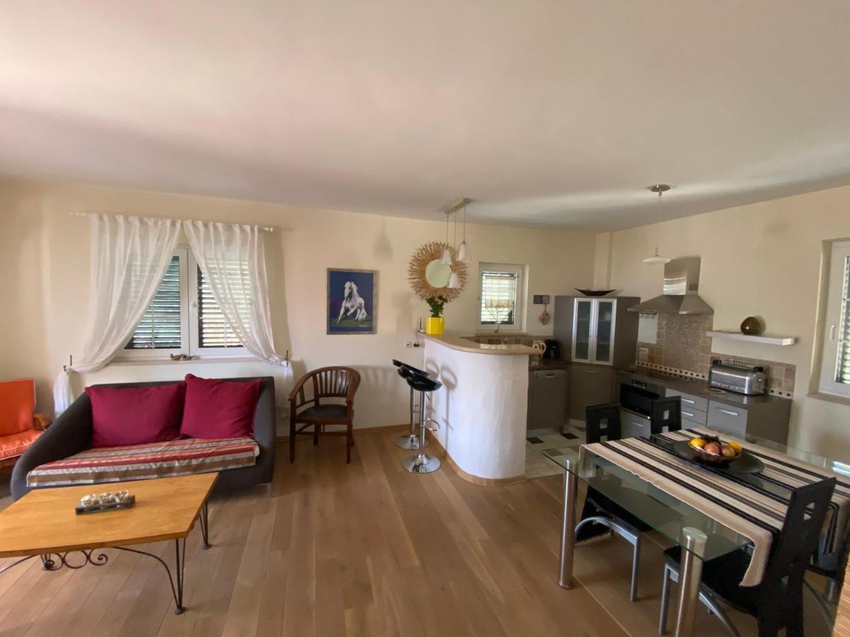 Apartments Serenity 苏佩塔尔 外观 照片